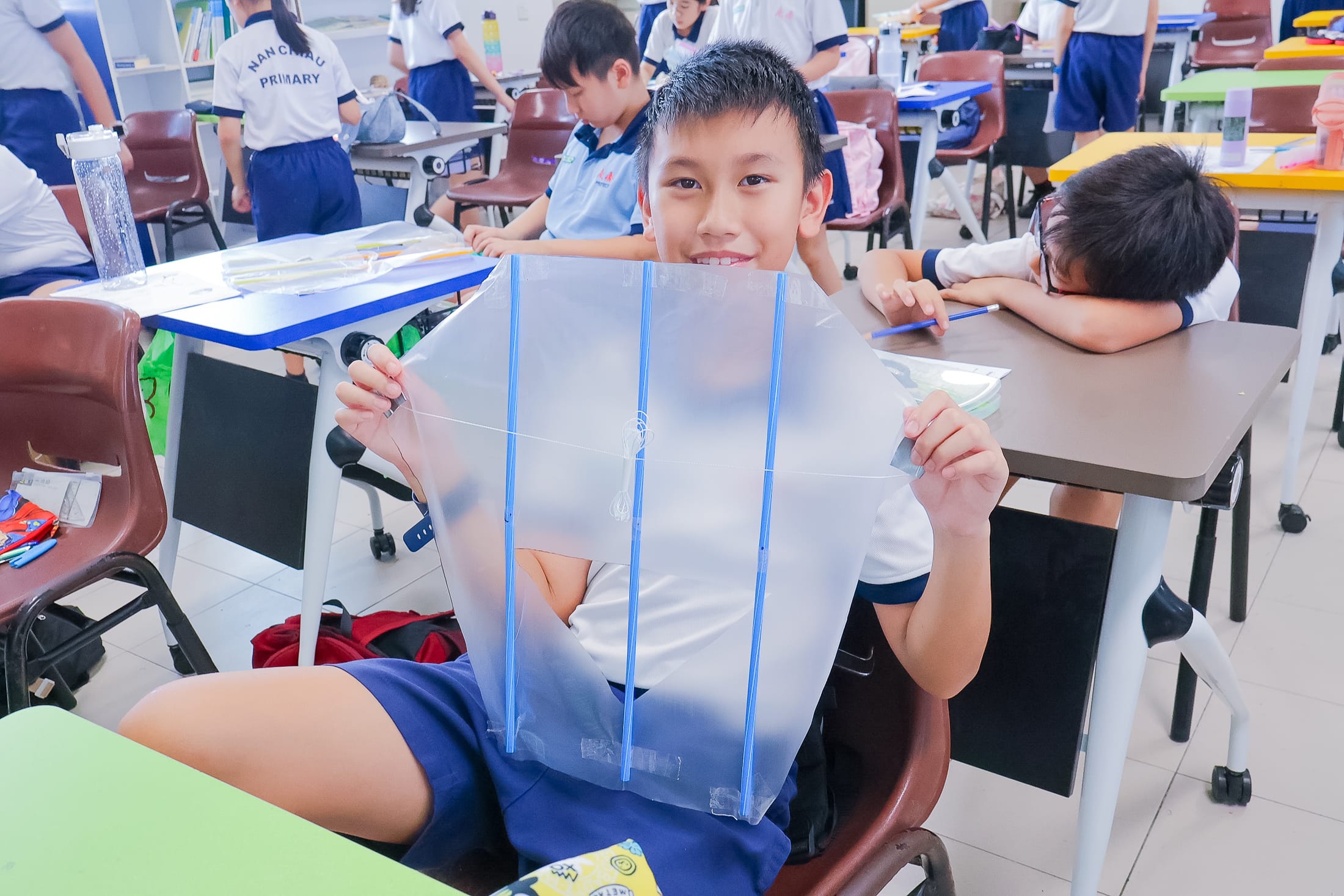 kite making